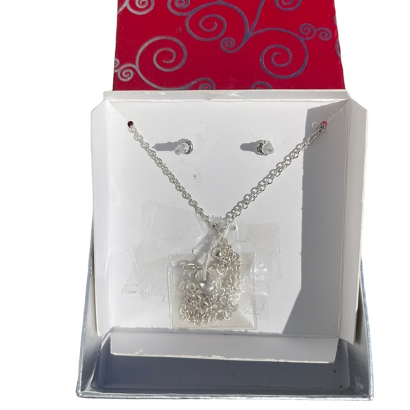 Designs by K&M 18" Necklace and Earrings Set Silver tone - Picture 2 of 4